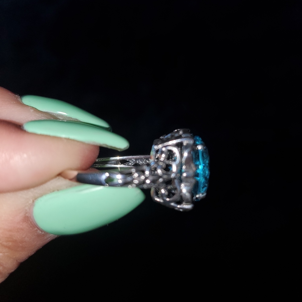 Ring - Picture 5 of 5